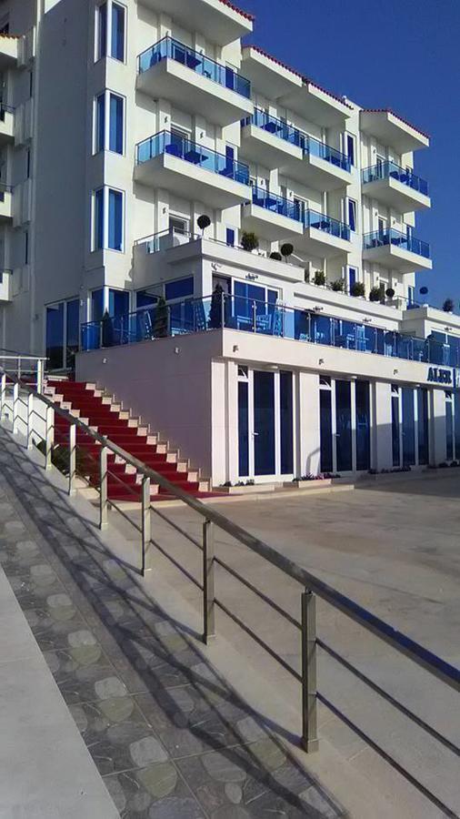 Aler Holiday Inn Саранда Екстер'єр фото