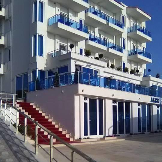 Aler Holiday Inn Саранда Екстер'єр фото